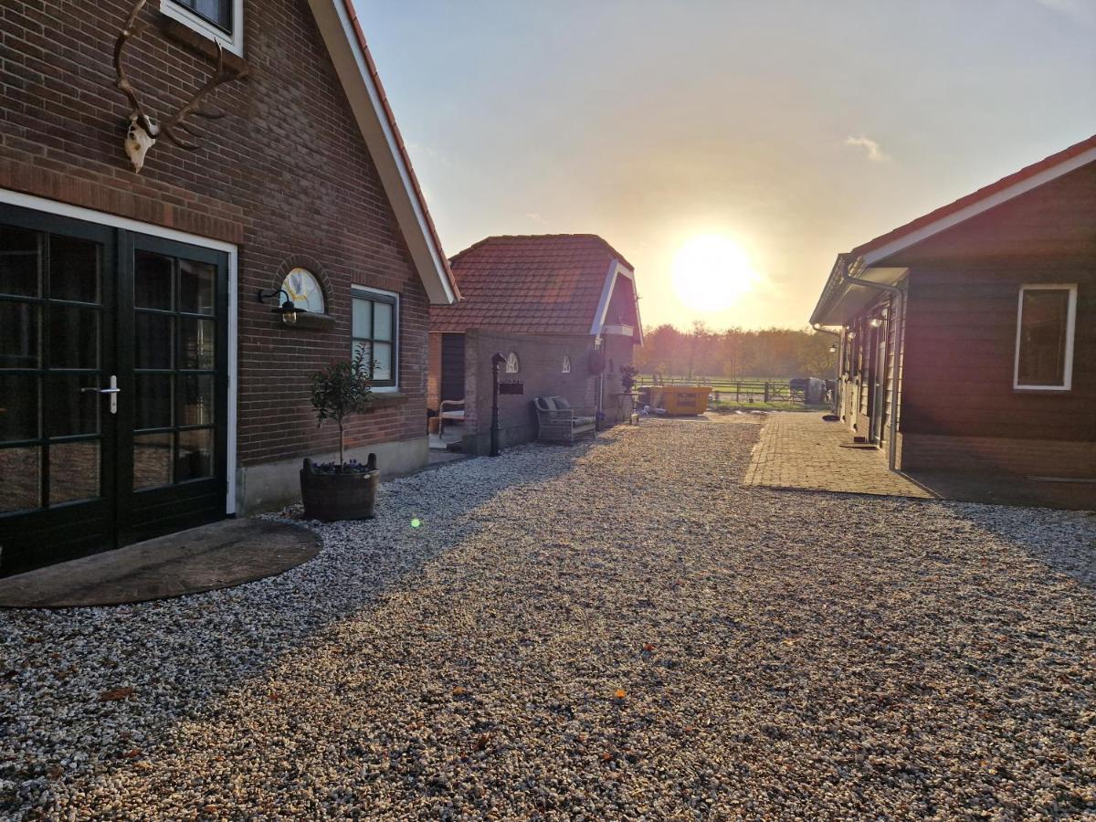Bed & Breakfast Hoeve Happiness - Ontbijt Inbegrepen - Wellness Aanwezig Voorthuizen Exterior photo