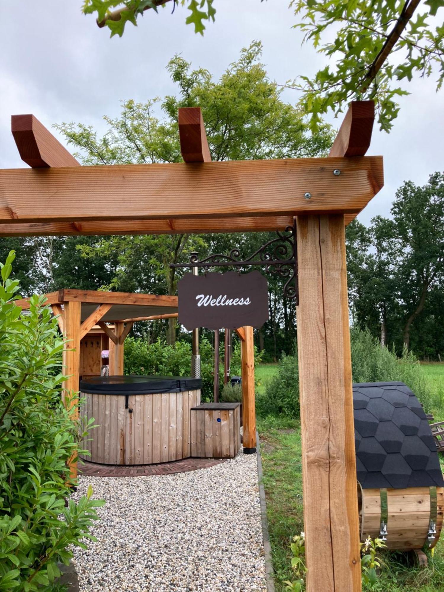 Bed & Breakfast Hoeve Happiness - Ontbijt Inbegrepen - Wellness Aanwezig Voorthuizen Exterior photo