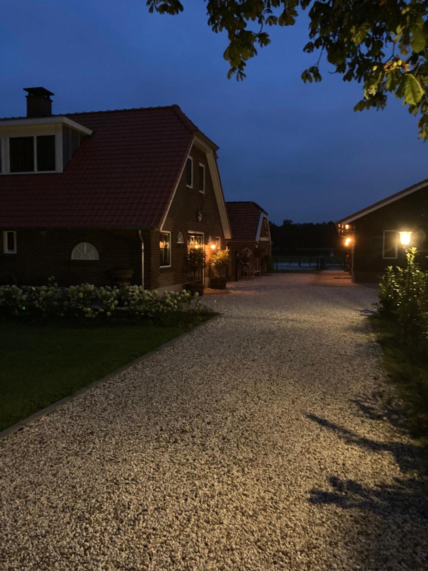 Bed & Breakfast Hoeve Happiness - Ontbijt Inbegrepen - Wellness Aanwezig Voorthuizen Exterior photo
