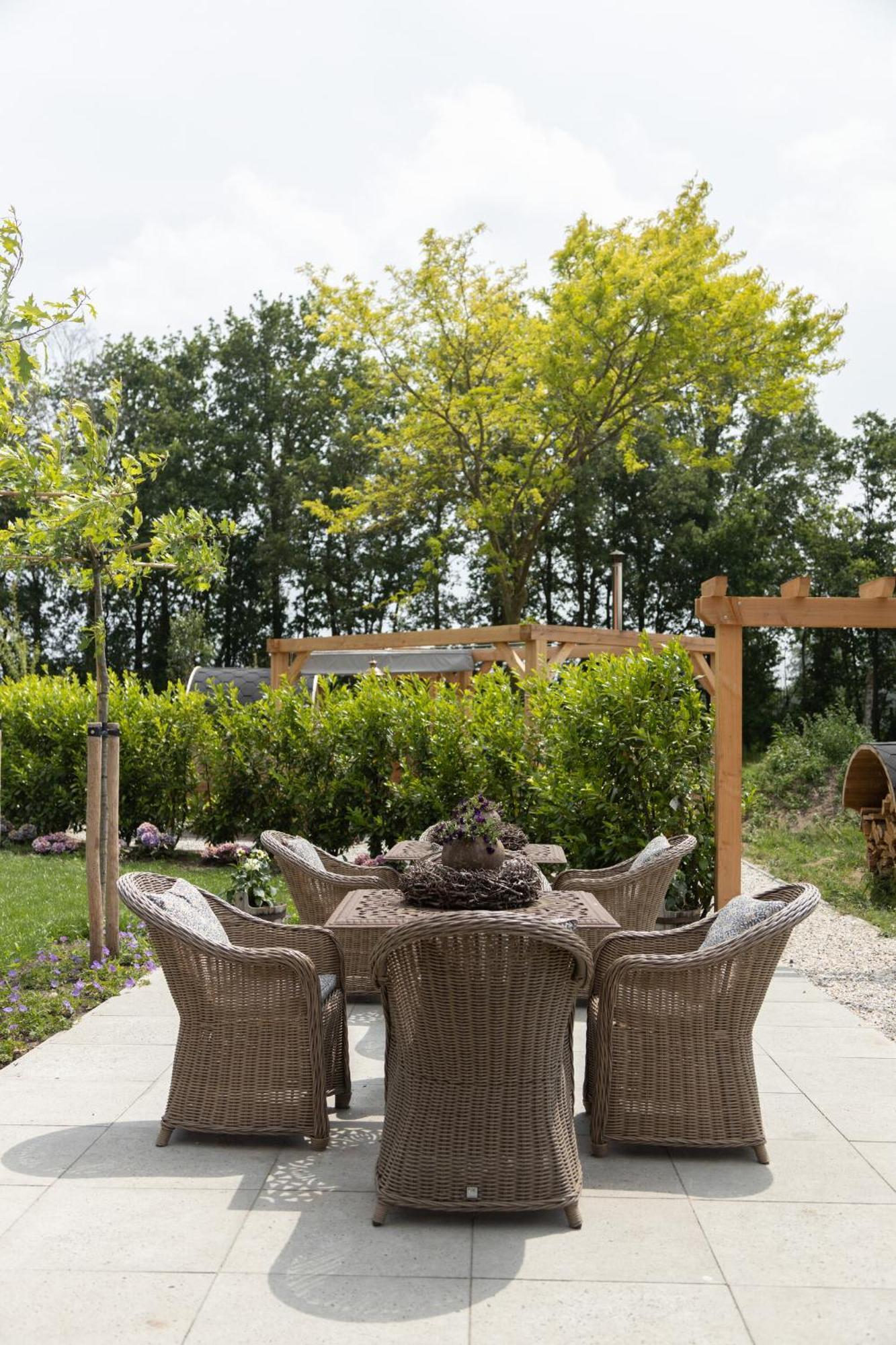 Bed & Breakfast Hoeve Happiness - Ontbijt Inbegrepen - Wellness Aanwezig Voorthuizen Exterior photo