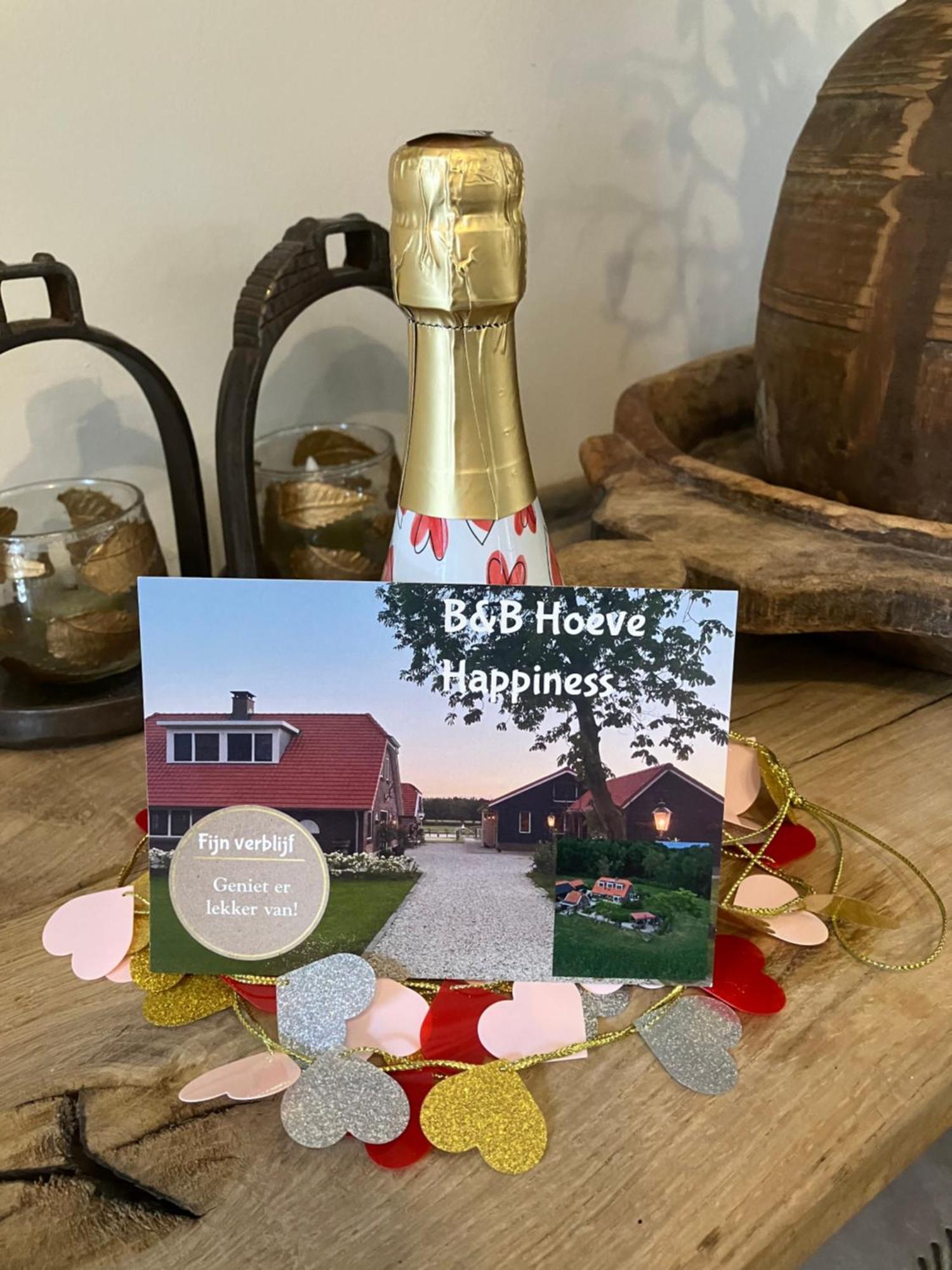 Bed & Breakfast Hoeve Happiness - Ontbijt Inbegrepen - Wellness Aanwezig Voorthuizen Exterior photo