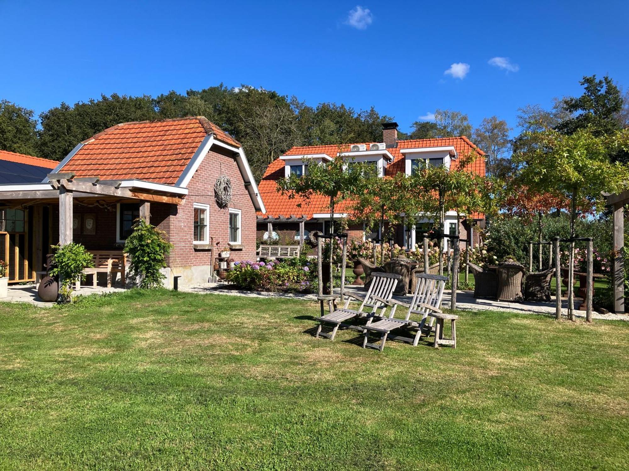 Bed & Breakfast Hoeve Happiness - Ontbijt Inbegrepen - Wellness Aanwezig Voorthuizen Exterior photo